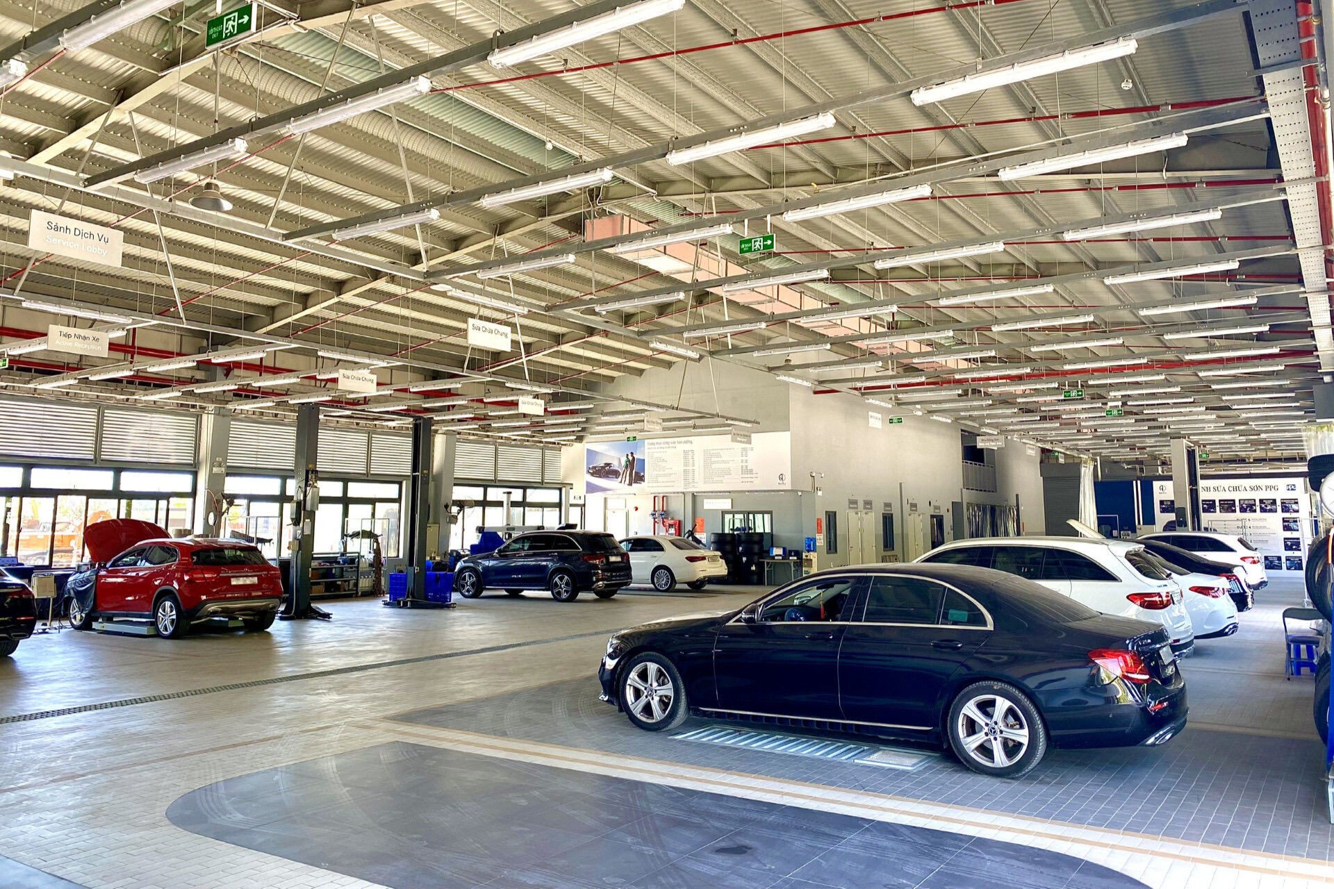 Xưởng dịch vụ chính hãng Mercedes-Benz